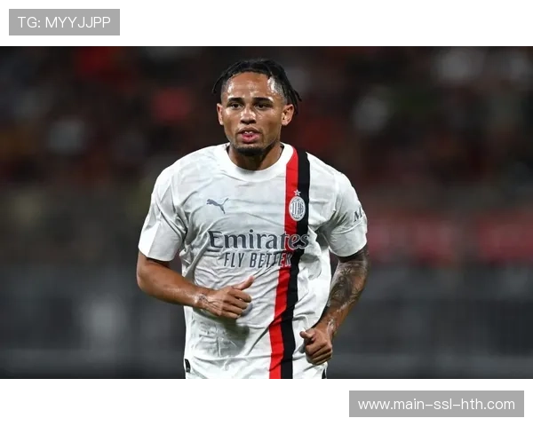 米兰352阵型实验，莱奥改打中锋效果待观察