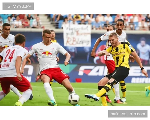 德甲战报：勒沃库森3-1逆转莱比锡，领先优势扩大至8分